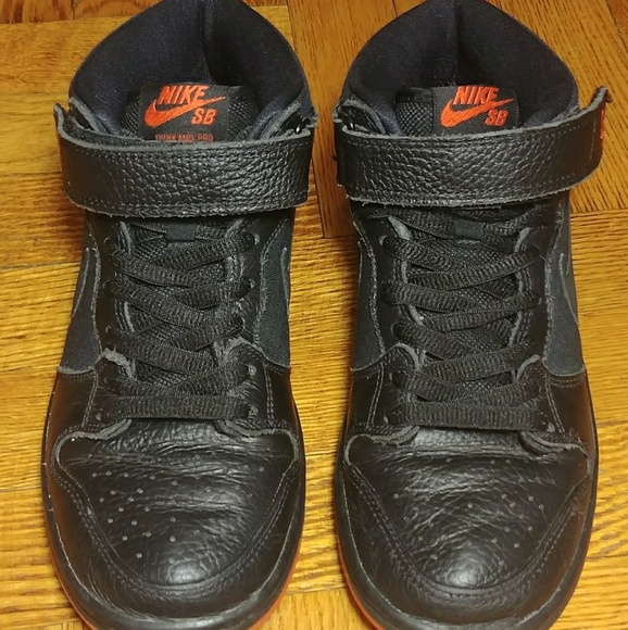 *SOLD* EUC NIKE SB DUNK PRO MID SPECIAL EDITION - Picture 2 of 5